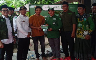 LAZISNU PCNU Kota Depok Salurkan Bantuan untuk Korban Angin Puting Beliung di Kecamatan Palas